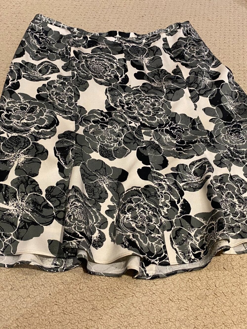 Banana Republic 100% Silk Skirt